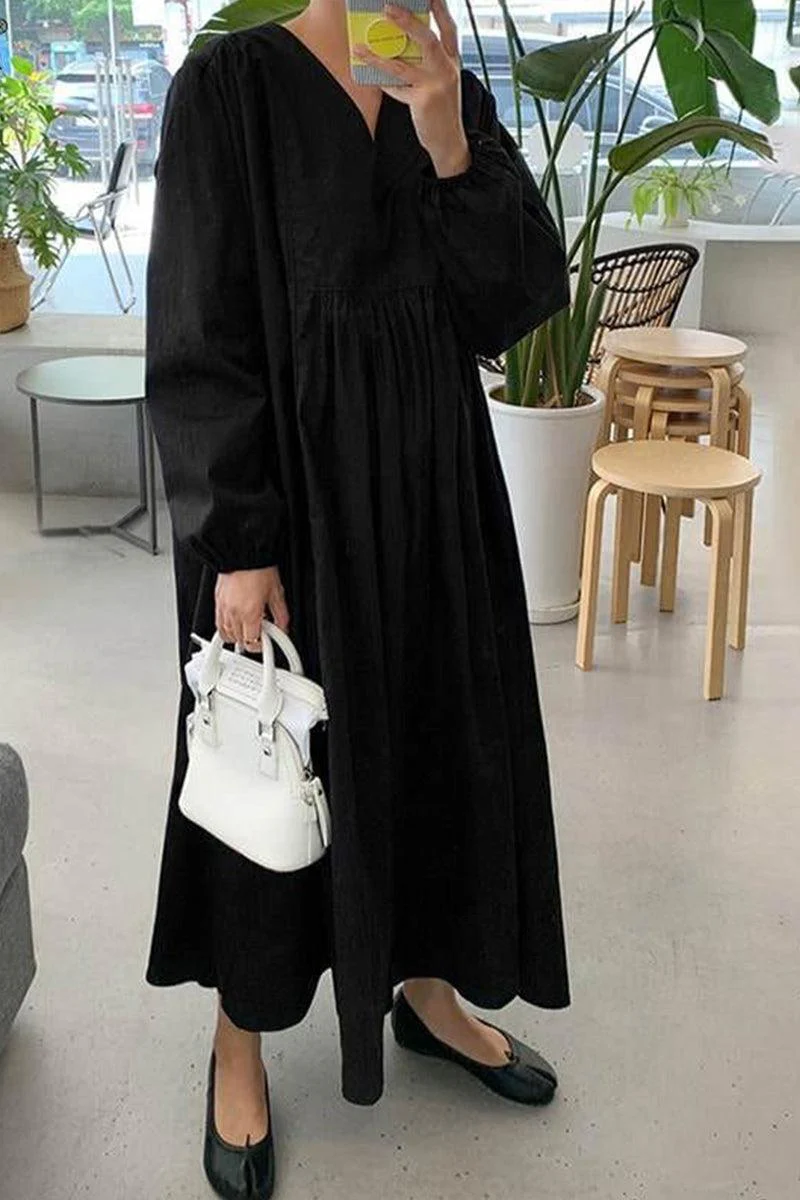 Autumn | Women's V-Neck Smocked Waist Midi Dress with Balloon Sleeves - Image 4