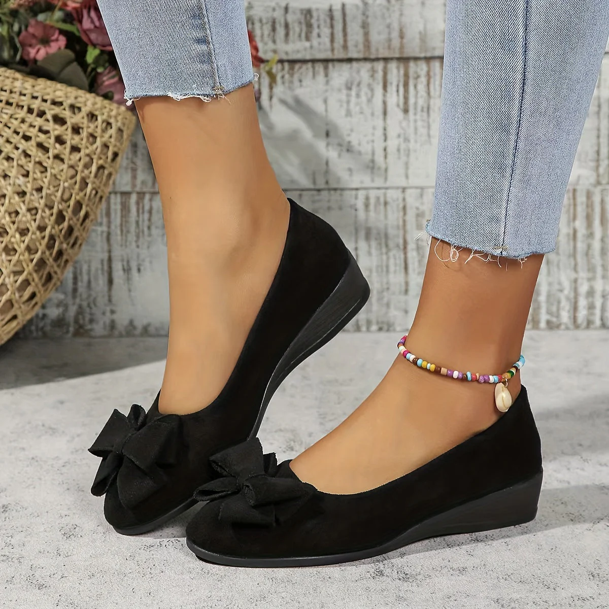 Bella | Women's Bow Detail Round Toe Ballet Flats Slip-On - Image 7