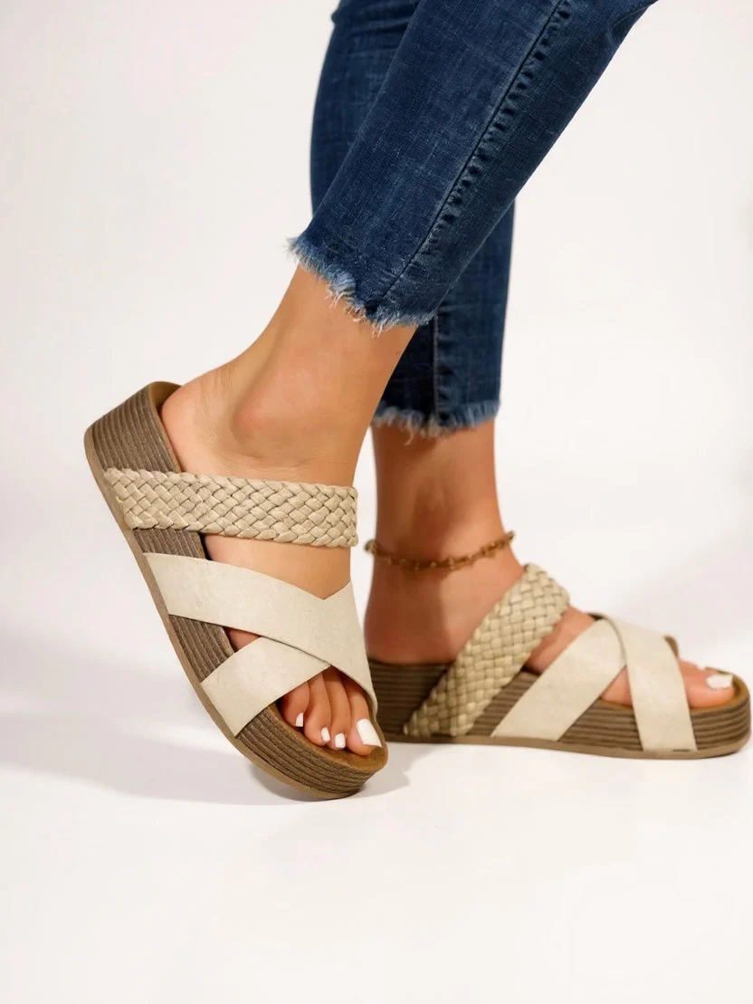 Glade | Women's Woven Platform Cushioned Sandals - Image 2