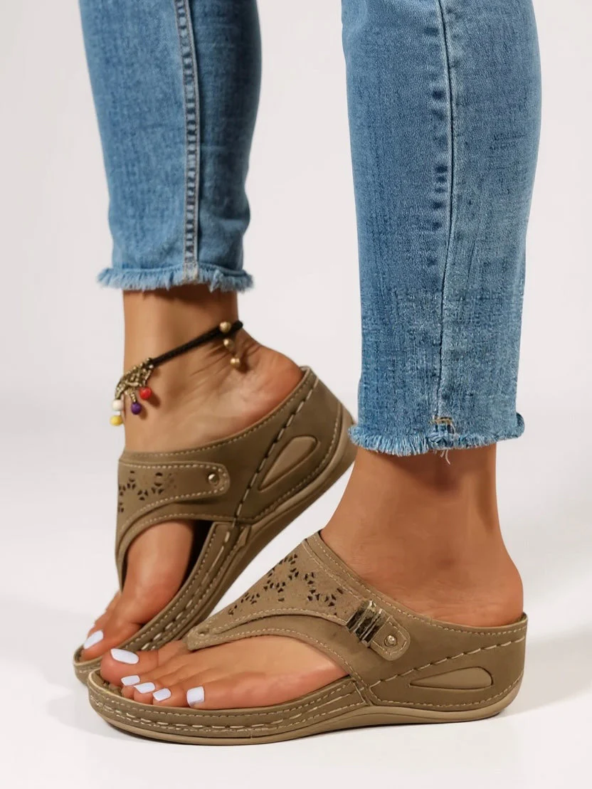 Marinette | Women's Cushioned Adjustable Sandals - Image 2