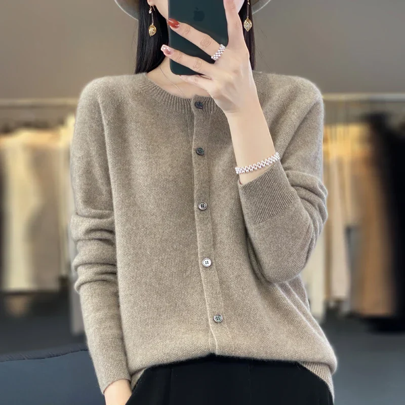 Vera™ | Buttoned Cardigan - Image 11
