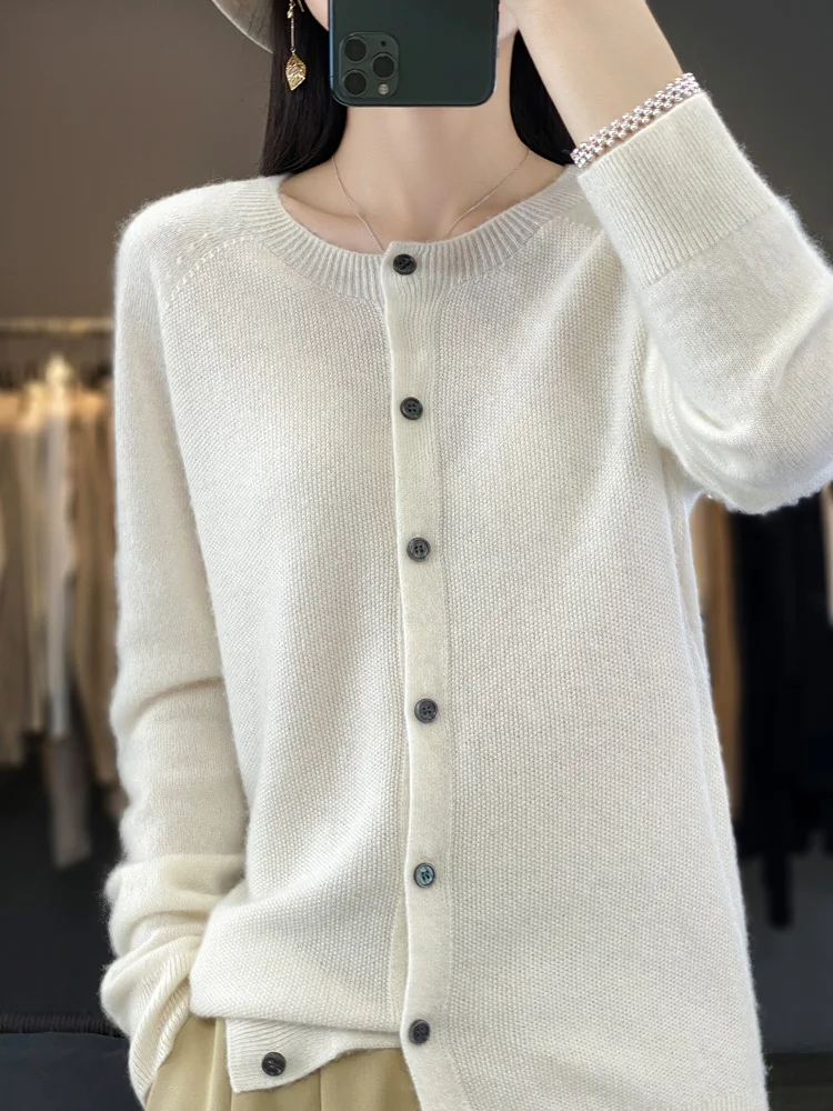 Vera™ | Buttoned Cardigan - Image 4