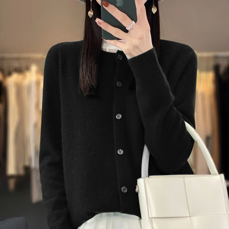 Vera™ | Buttoned Cardigan - Image 9